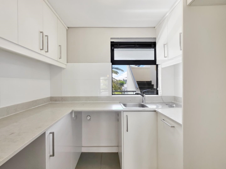 2 Bedroom Property for Sale in Vredehoek Western Cape